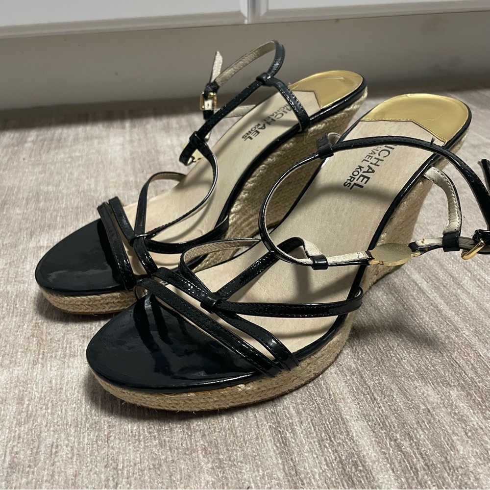 MK Wedges - Picture 3 of 6